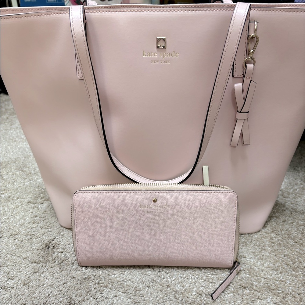 Kate Spade Pink Tote Bag and matching Wallet.  Perfect condition!!